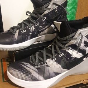 Nike HyperDunk 2015